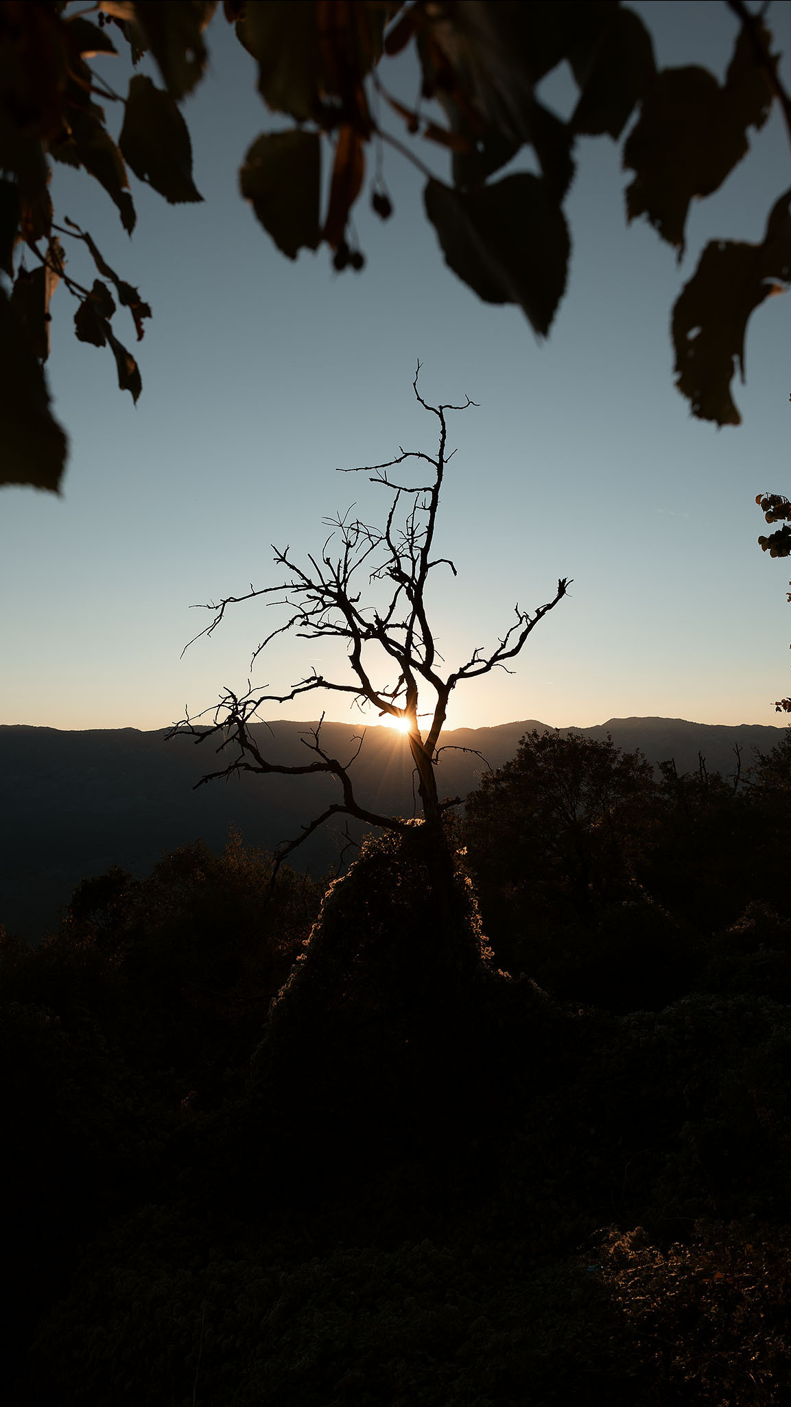 Монастырь Острог и дорога к нему. Портретный фотограф, контент фотограф, продающие фото в Москве и МО