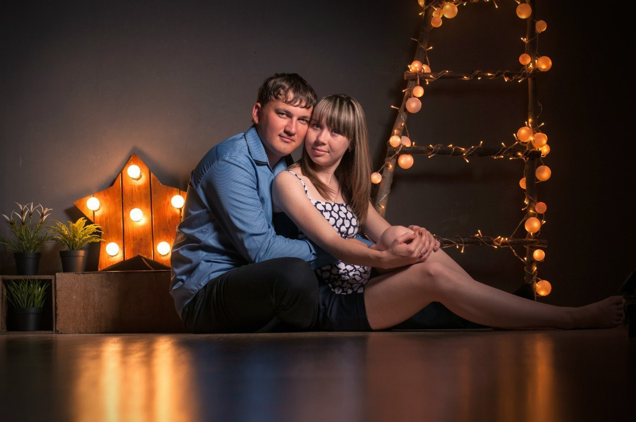 Красивая фотосессия пары на природе и в студии Лейпциг. Семейный и свадебный фотограф в Рязани Виктория Андреева