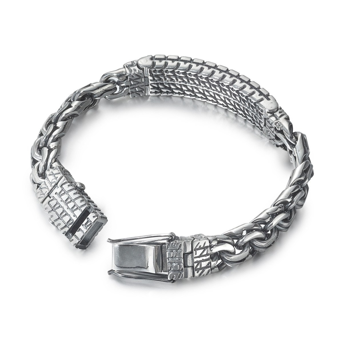 Фотосъемка ювелирных изделий. Предметная фотосъемка в Санкт-Петербурге