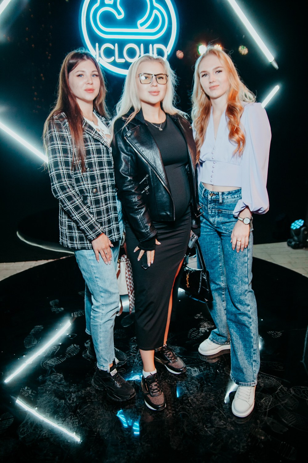 Презентация «Iphone 15». Свадебный и детский фотограф в Волгограде Слава Белов