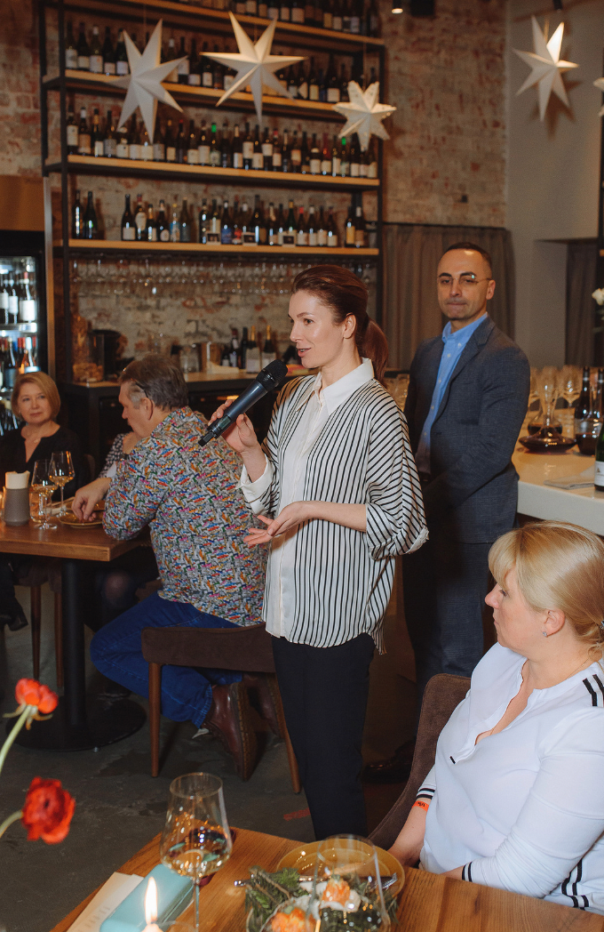 Репортаж с презентации новой винной карты. Репортажный фотограф Катерина Гилс Москва
