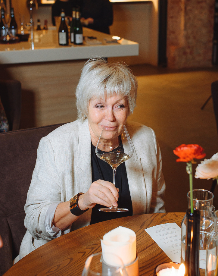 Репортаж с презентации новой винной карты. Репортажный фотограф Катерина Гилс Москва