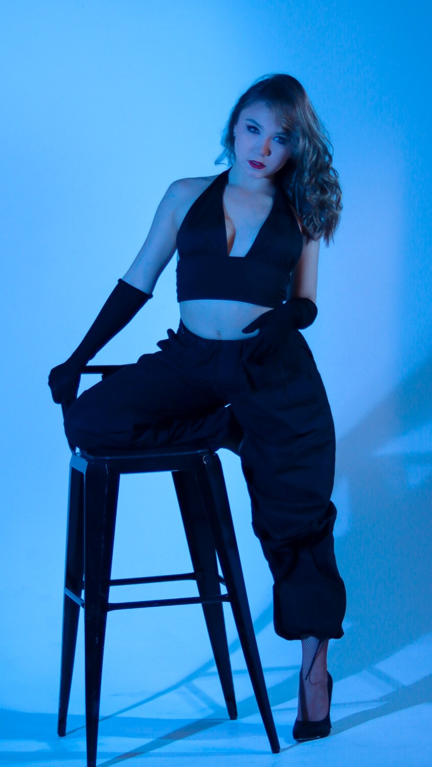 Студийная съемка. Фотограф в Астане, индивидуальная, семейная, домашняя фотосессия