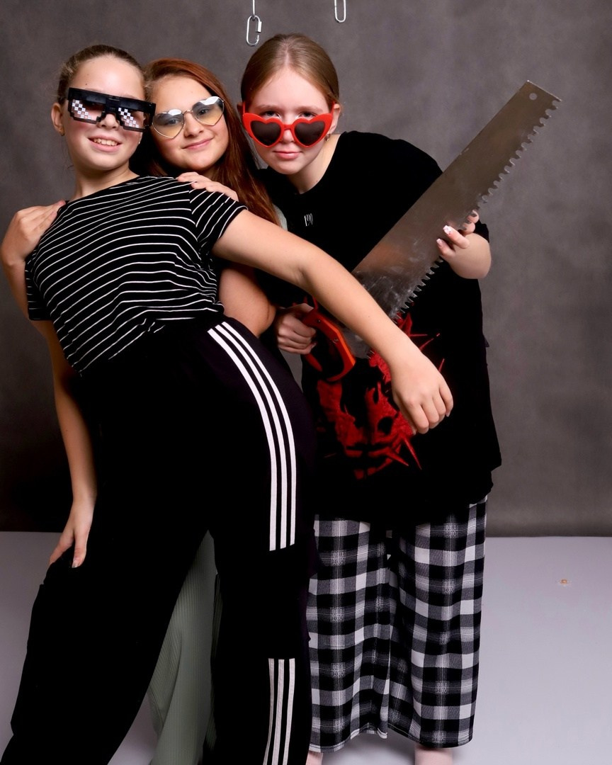 Реальные фотографии наших гостей. Фотостудия самообслуживания. Студия без фотографа в Твери