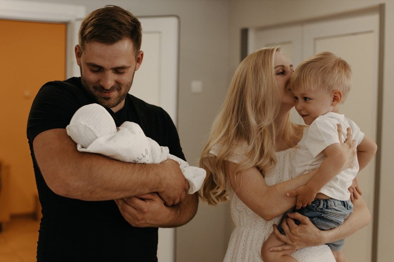 Выписка из Зеленоградского роддома. Свадебный и семейный фотограф Скрынник Светлана