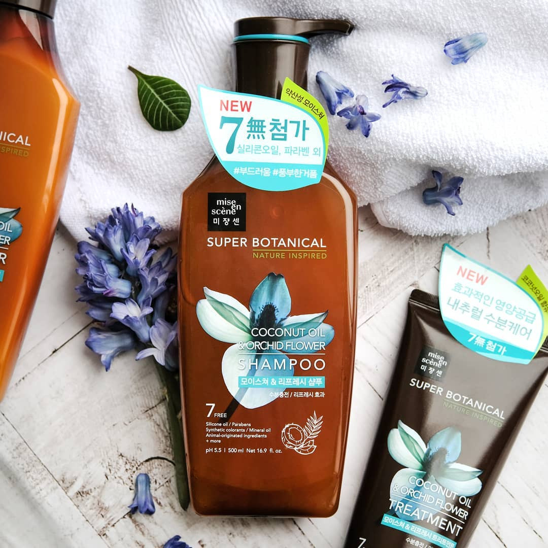 Фото косметики. Контент Предметный фотограф Саратов, контент для бизнеса, съемка для брендов, предметные фотосъёмки в Саратове. Елена