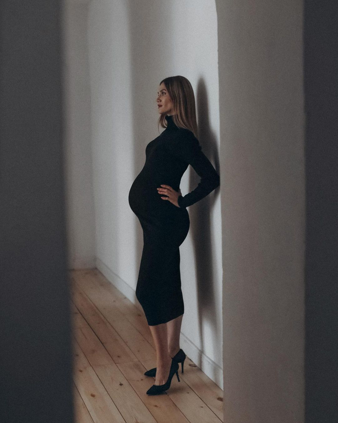 Беременность в интерьерной студии. Семейный и свадебный фотограф в Абакане Юлия Су