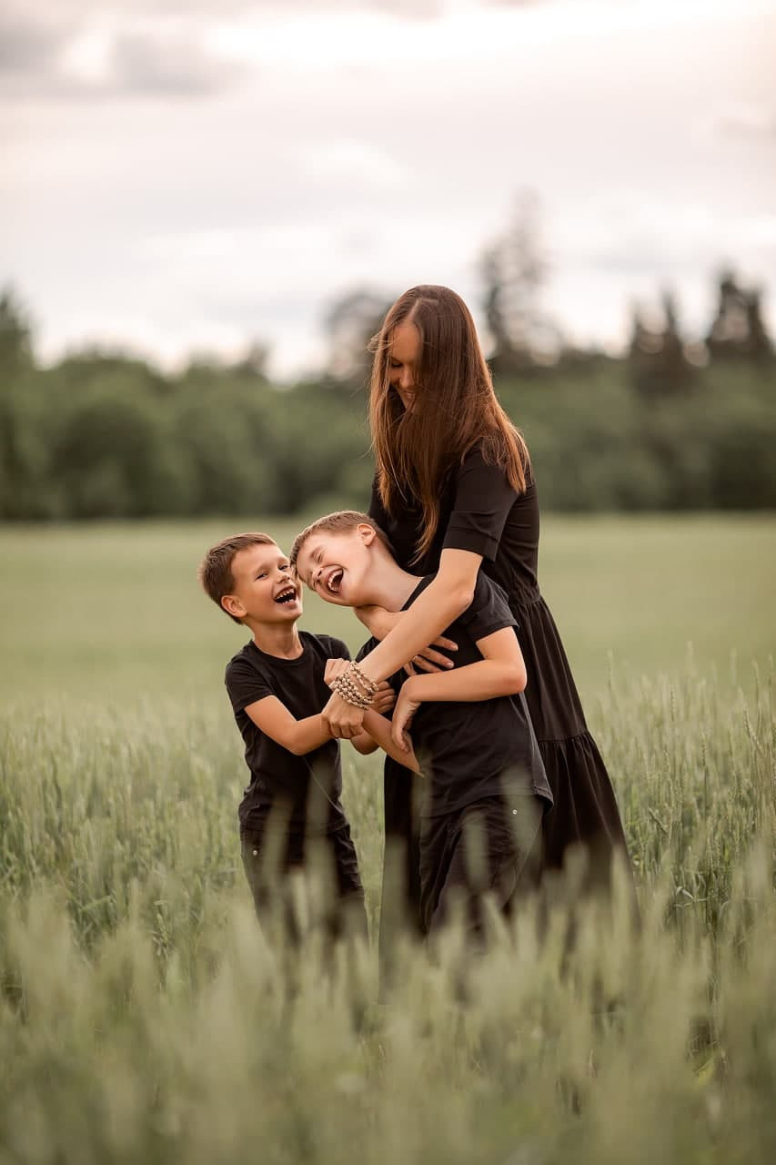 В зелёном поле. Фотошкола Елены Светловой (Санкт-Петербург)