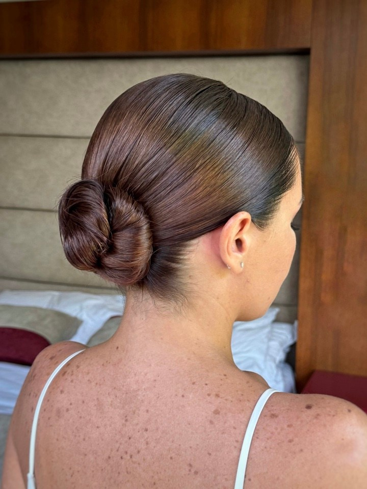 Прически. Свадебный визажист и стилист по прическам в Москве