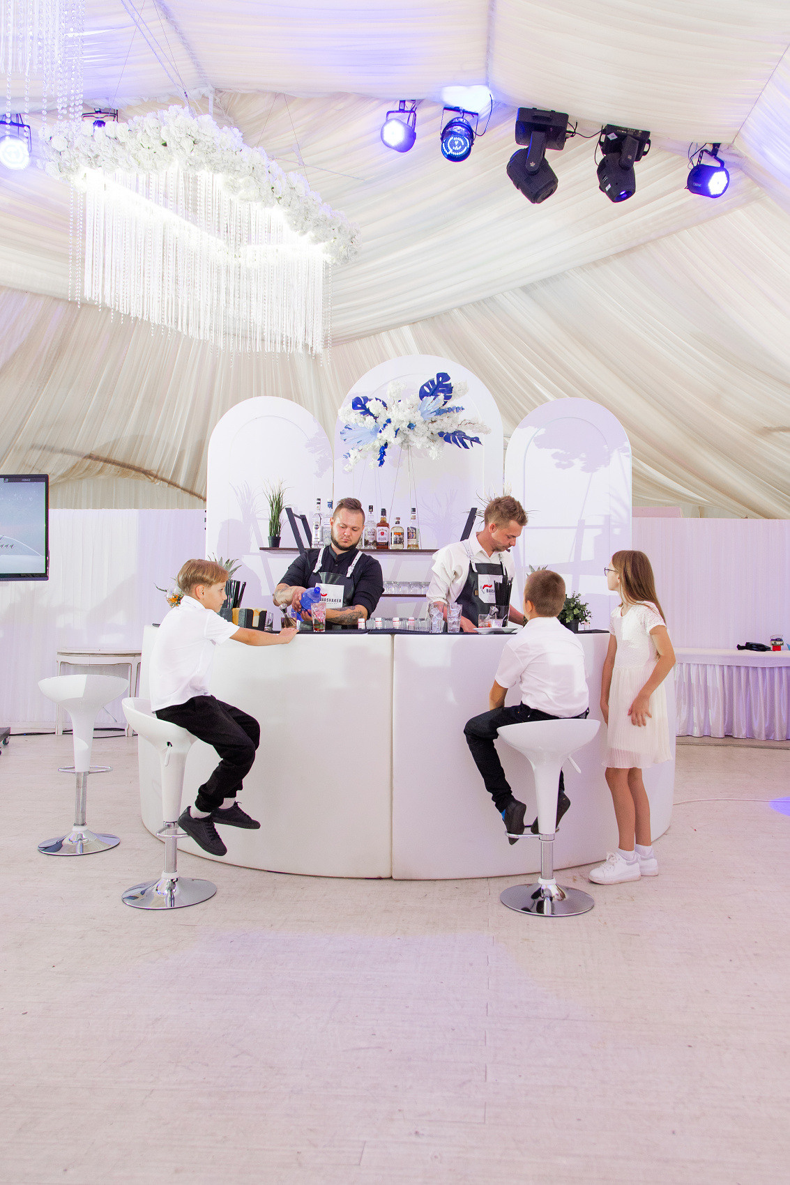 Свадьбы. Фотостудия во Всеволожске. Подходит для всех творческих проектов