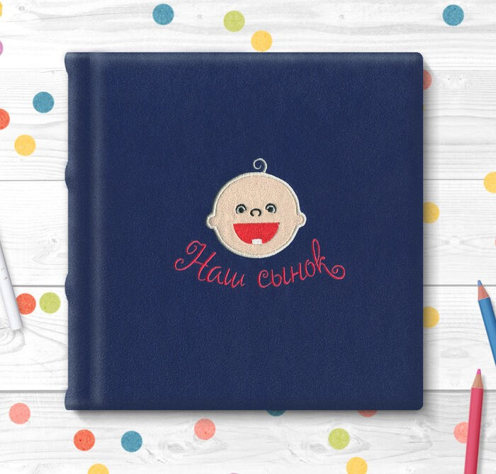 Фоткниги. Фотостудия Roomy в Краснодаре | Семейные и детские съёмки дней рождения от 1 до 5 лет, аренда зала фотостудии