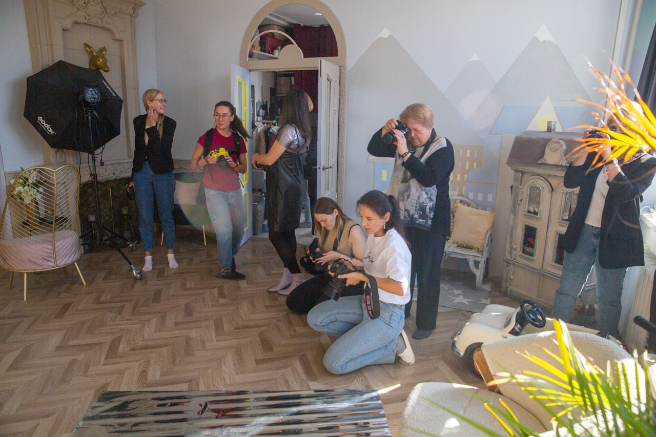 Как проходят сьемки. Фотограф для маркетплейсов Михаил Бове