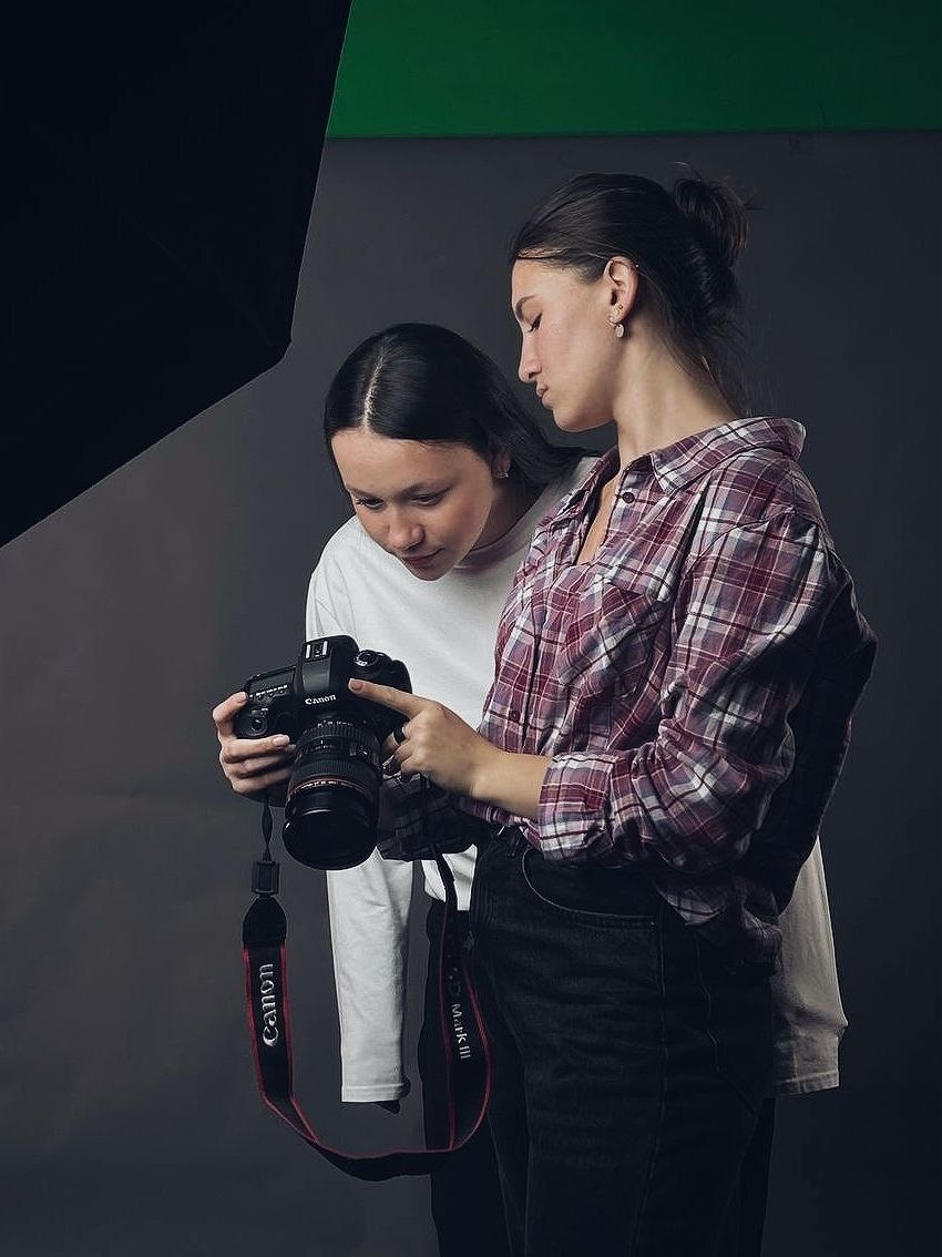 Выпускные альбомы. Индивидуальный, парный и семейный фотограф Алиса Полунина