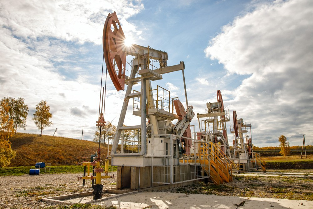 Индустриальная фотосъемка в Татарстане для книги НГДУ Татнефть. Нефтяная качалка 