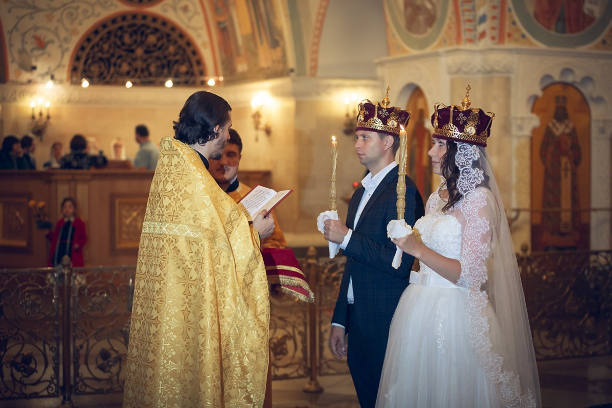 Венчание в главном Храме. Свадебный и репортажный фотограф в Москве и Московской области