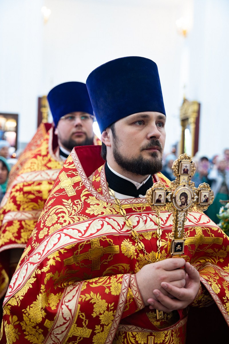 Архиерейское Богослужение в Неделю 4-ю по Пятидесятнице. Саратовское Северо-Западное благочиние