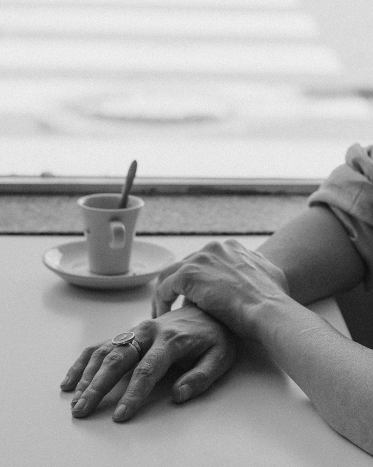 ASSA. A SMALL WALKING IN PORTO. Anastasiia Antoniuk portrait, family and couple photographer, Portugal