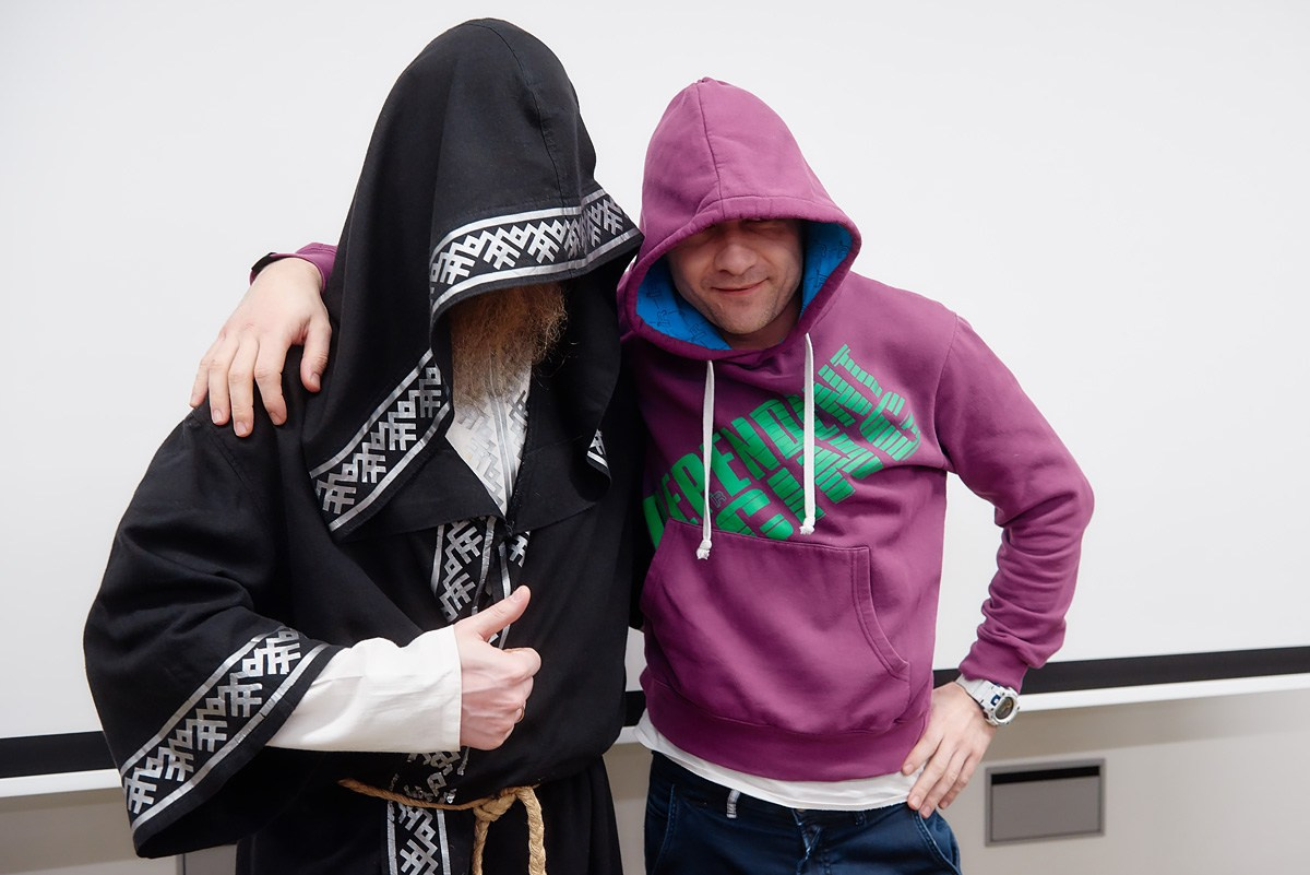 Нейромонах Феофан в Avito. Репортажный фотограф в Москве Вадим Францев