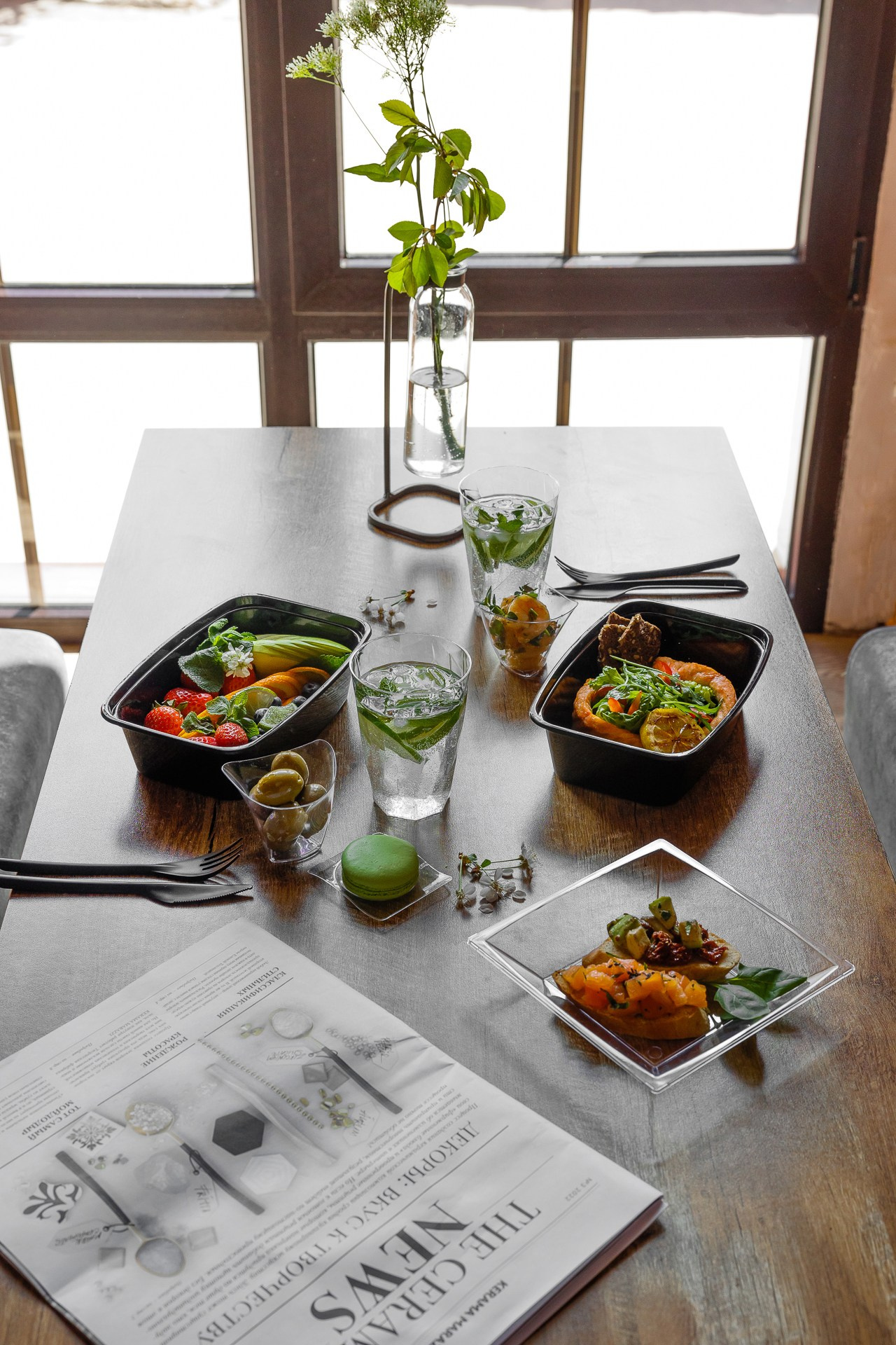 Пластиковая посуда. Фотосъёмка для бизнеса — предметное фото, репортаж с мероприятий, портреты людей, съёмка интерьера и экстерьера