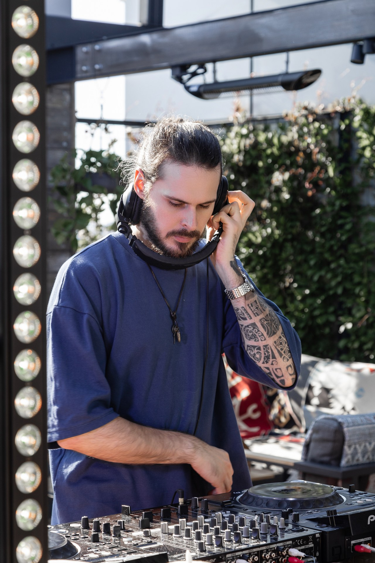 Odyssey partry. Ещё не вечер Viktor Petrov Birthday. Фотограф в Санкт-Петербурге — Сергей Петров