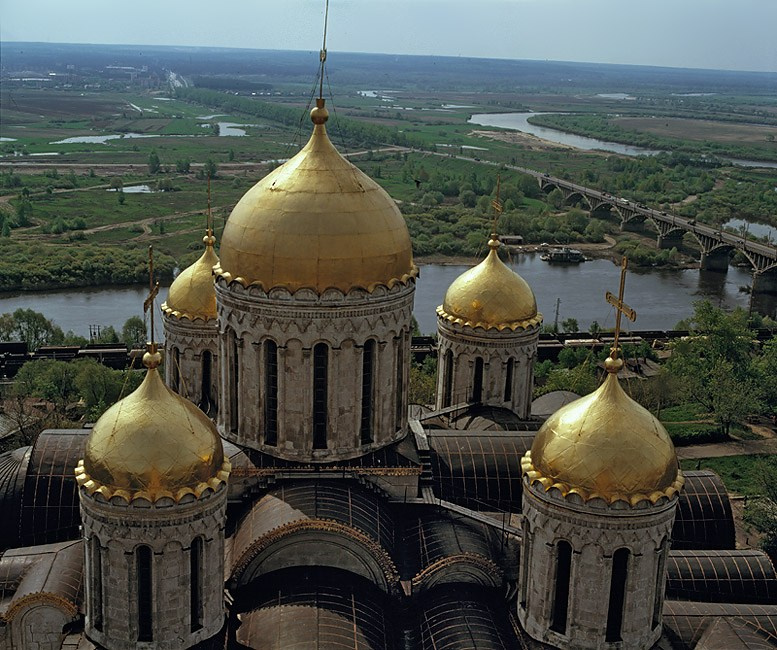 Главы Успенского собора. Владимир