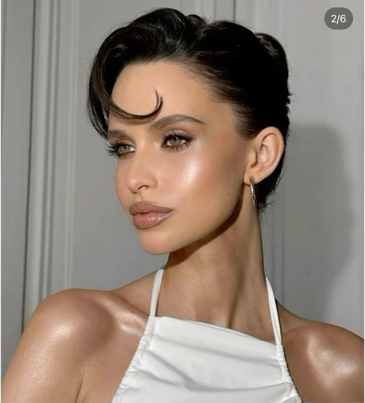 Образ невесты. Платье, макияж и укладка. Валеева Виктория | Свадебный фотограф в Ростове-на-Дону и Москве