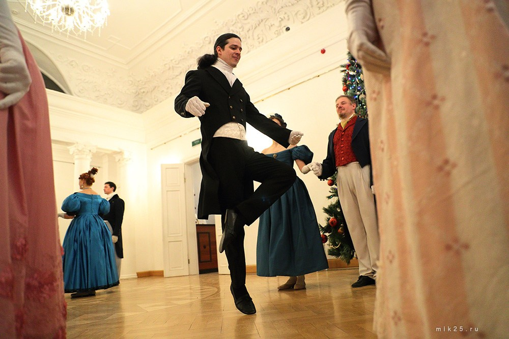 Рождественский бал. Mik25