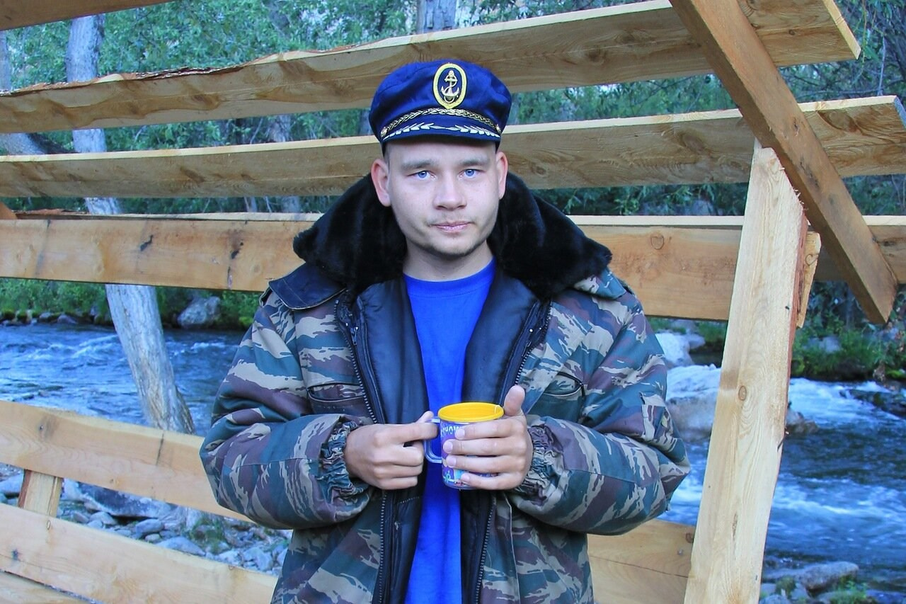 Станислав Щербаков, главный редактор журнала Солдаты России, спецкорреспондент, журналист, ВГИК, Золотой Витязь, лауреат премии союза журналистов России, режиссёр, продюсер, сценарист, актер, предприниматель, руководитель студии 365, руководитель компании Русские медиакоммуникации, Миасс, Москва 89514577151, Президентский полк