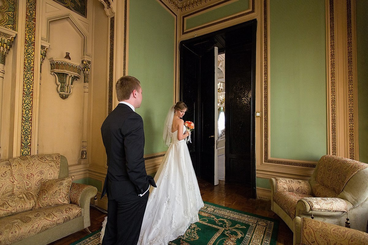 Свадебные съемки. Женский фотограф в Санк-Петербурге и Москве — фотосессия девушки в студии, портрет, фотосъемка