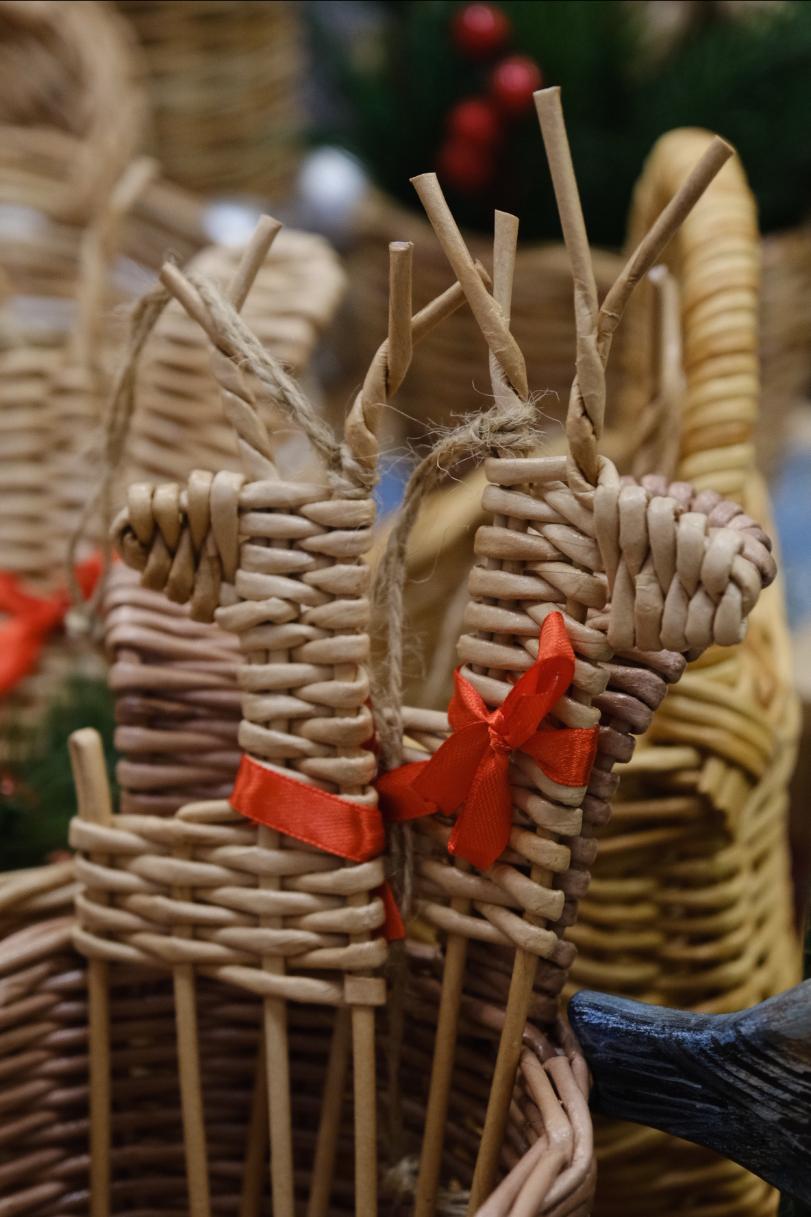 РОЖДЕСТВЕНСКАЯ ЯРМАРКА’ 22 | Англиканская церковь Св.Андрея. Индивидуальная фотосъёмка в Москве. Фотограф Василиса Тарасова