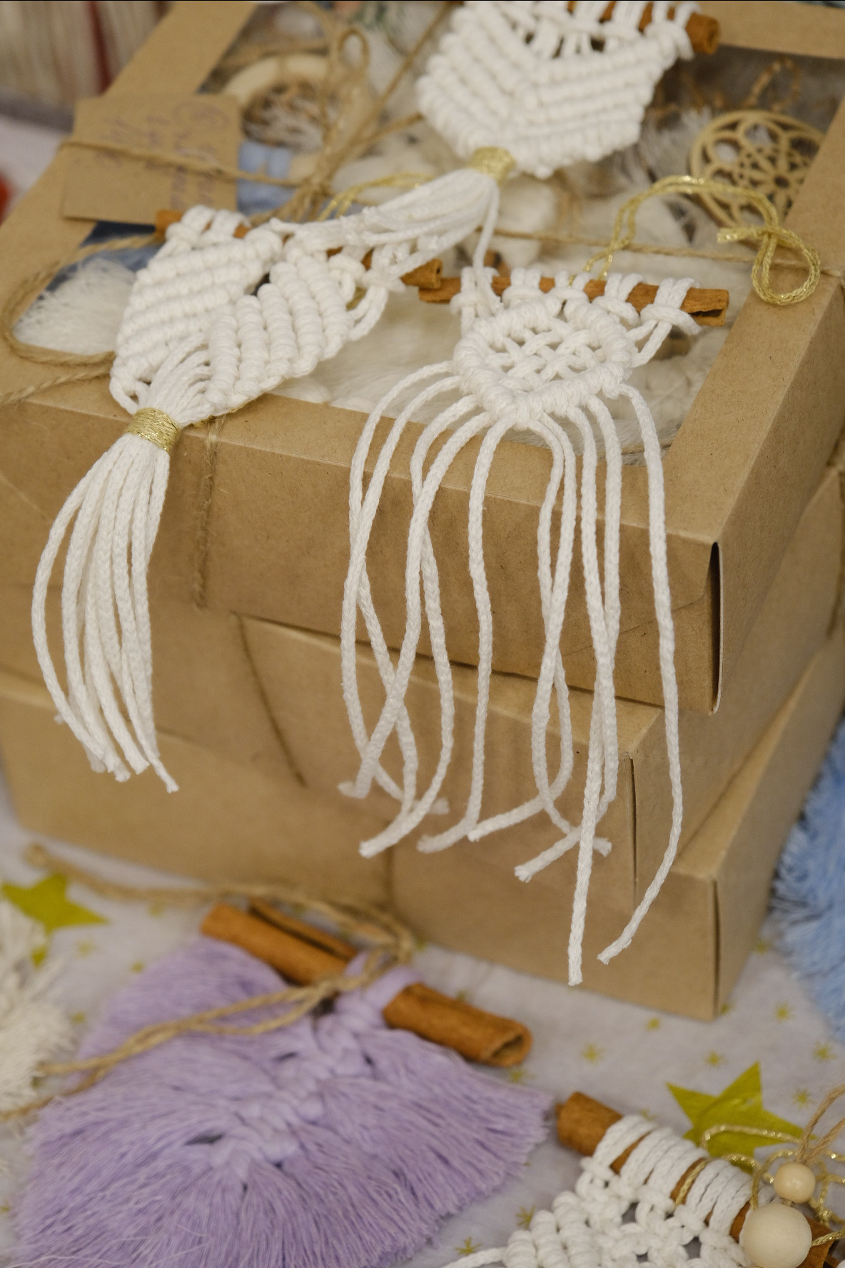 РОЖДЕСТВЕНСКАЯ ЯРМАРКА’ 22 | Англиканская церковь Св.Андрея. Индивидуальная фотосъёмка в Москве. Фотограф Василиса Тарасова