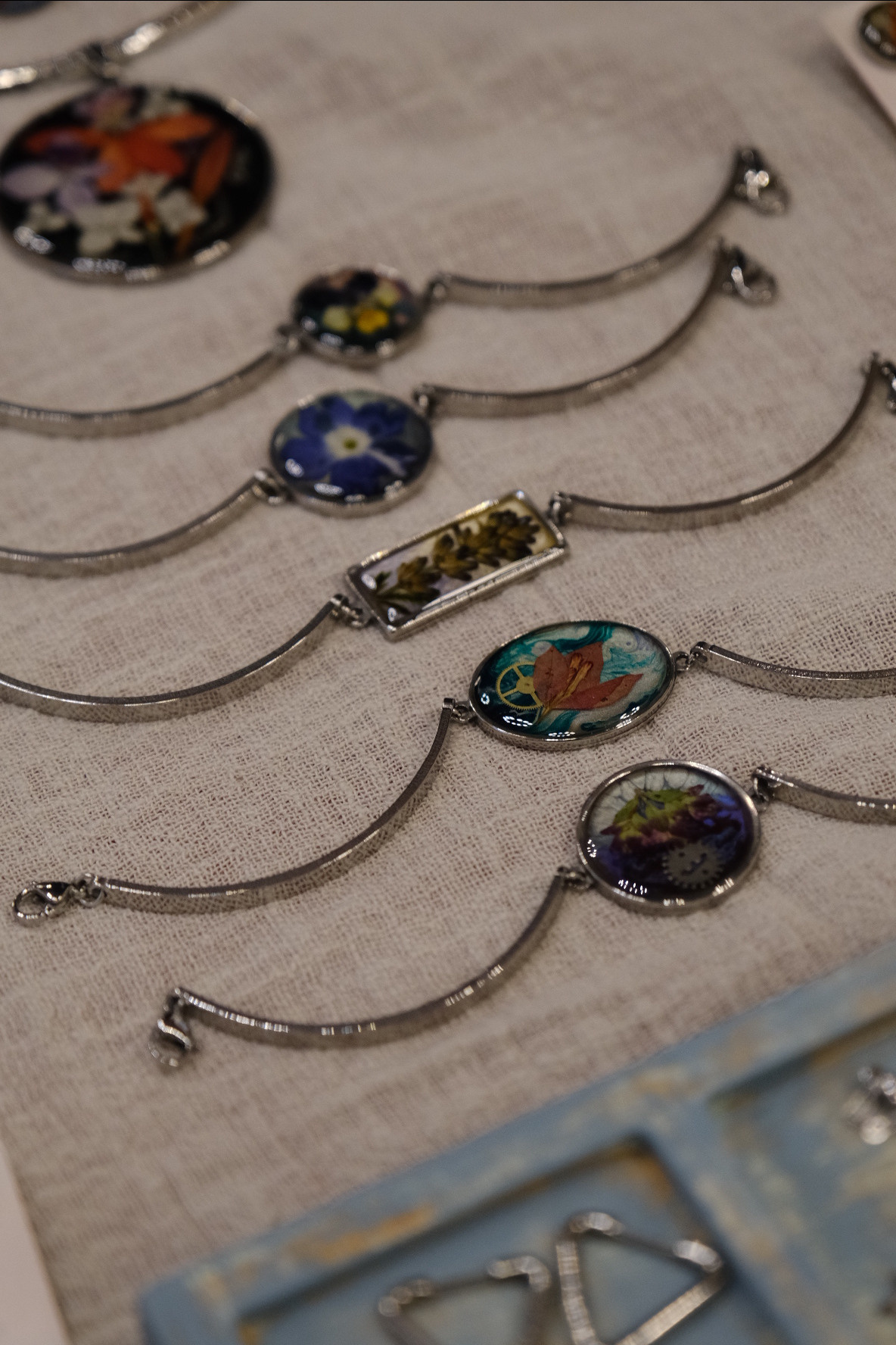 РОЖДЕСТВЕНСКАЯ ЯРМАРКА’ 22 | Англиканская церковь Св.Андрея. Индивидуальная фотосъёмка в Москве. Фотограф Василиса Тарасова