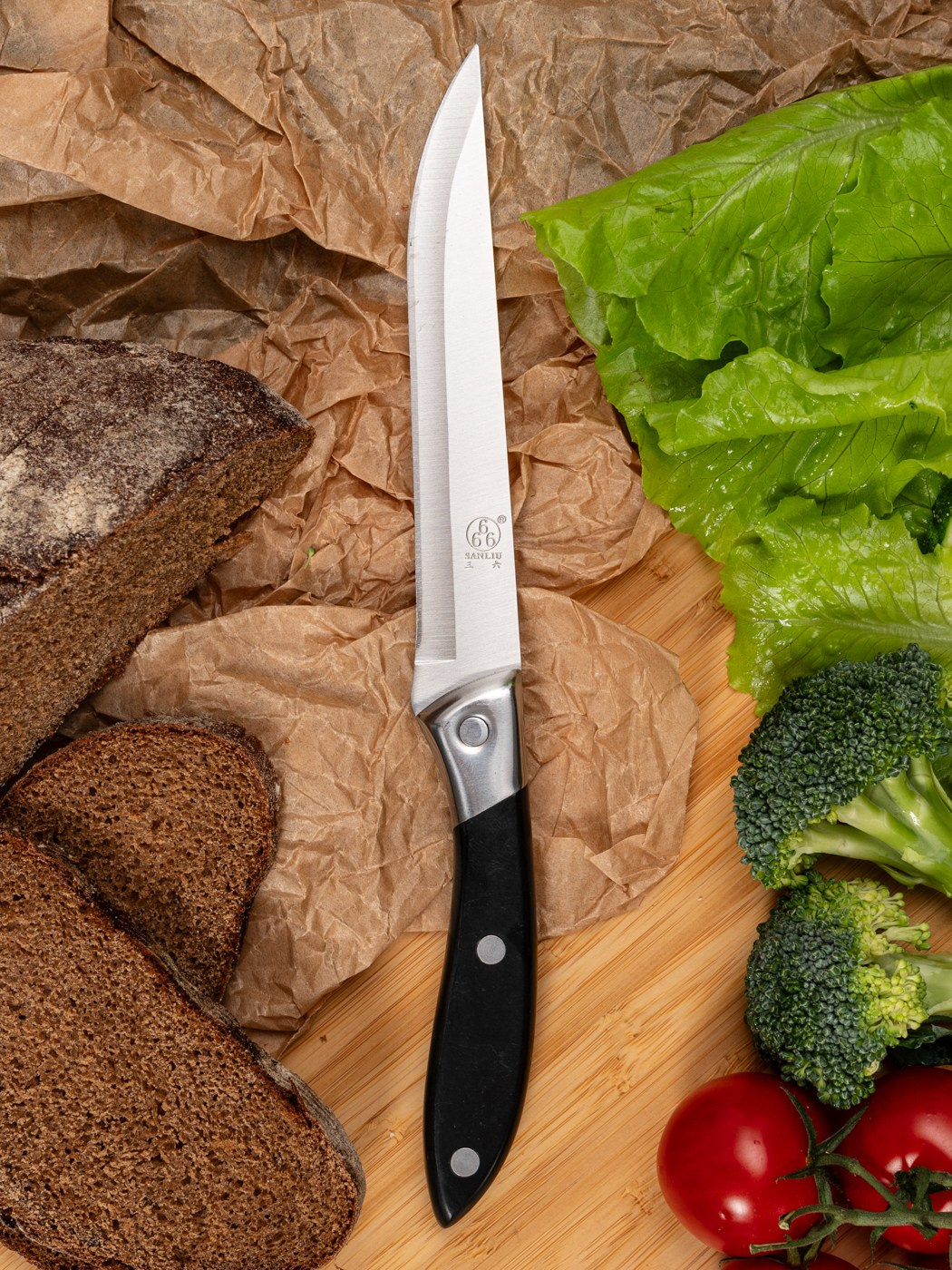 Сфотографировать ножи вместе с продуктами для карточек товара