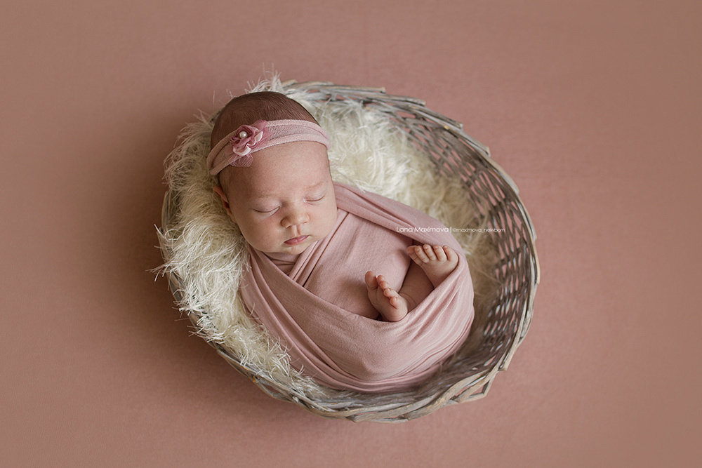 Мия 13 дней. Фотограф новорождённых малышей и детский фотограф В Казани Лана Максим