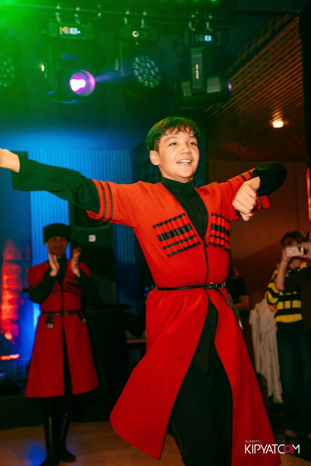 РЕСТОРАН ВЕСЕЛИДЗЕ НА АБАЯ. КИПЯТКОМ АЛМАТЫ!