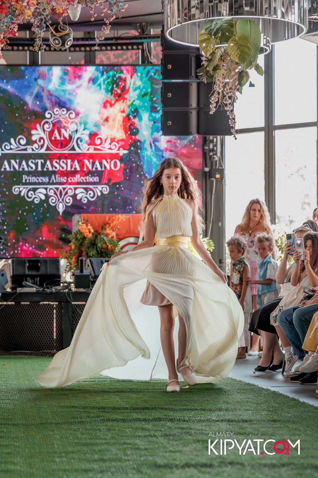 PROM KIDS FASHION SHOW. КИПЯТКОМ АЛМАТЫ!