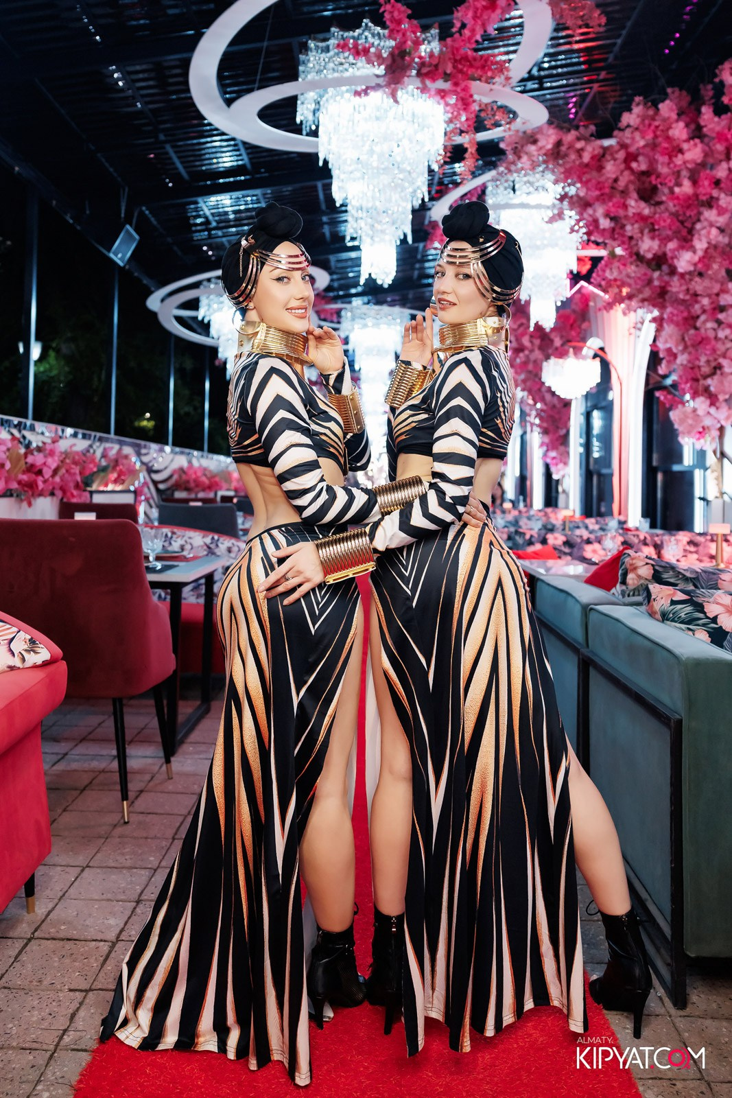 ЗАЯ, НА БИС. КИПЯТКОМ АЛМАТЫ!