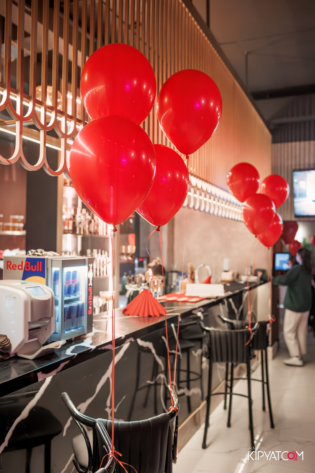 ARABIS НА ГАГАРИНА. КИПЯТКОМ АЛМАТЫ!