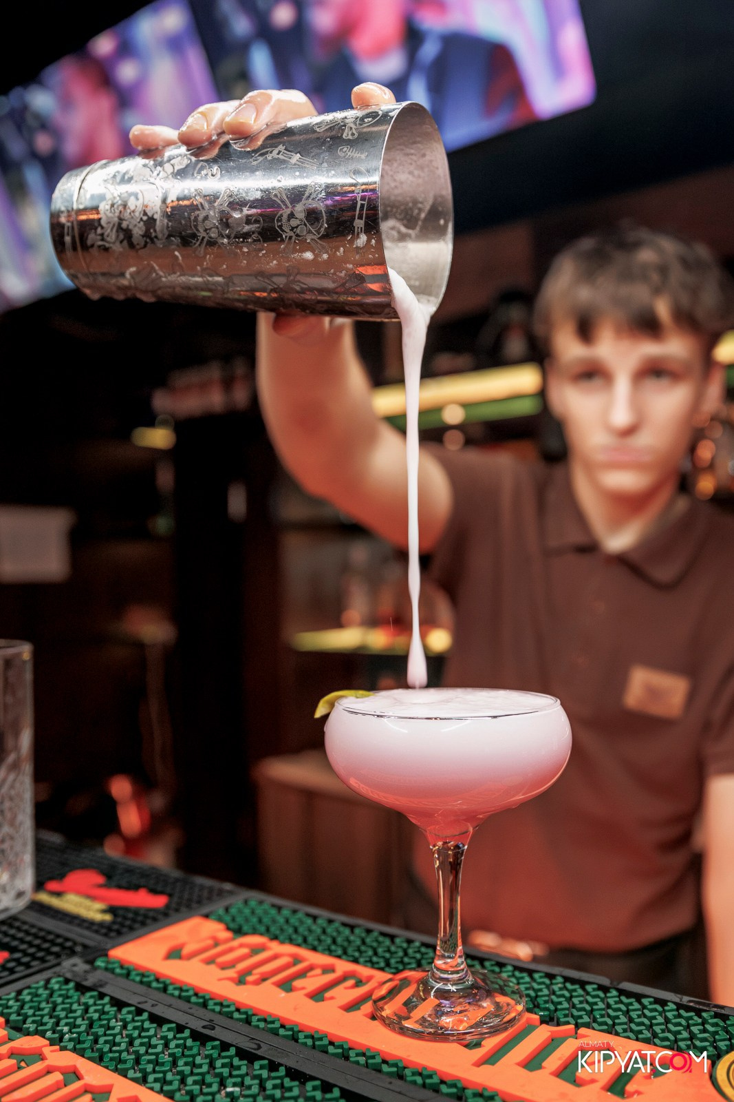 MUNCHEN PUB. КИПЯТКОМ АЛМАТЫ!