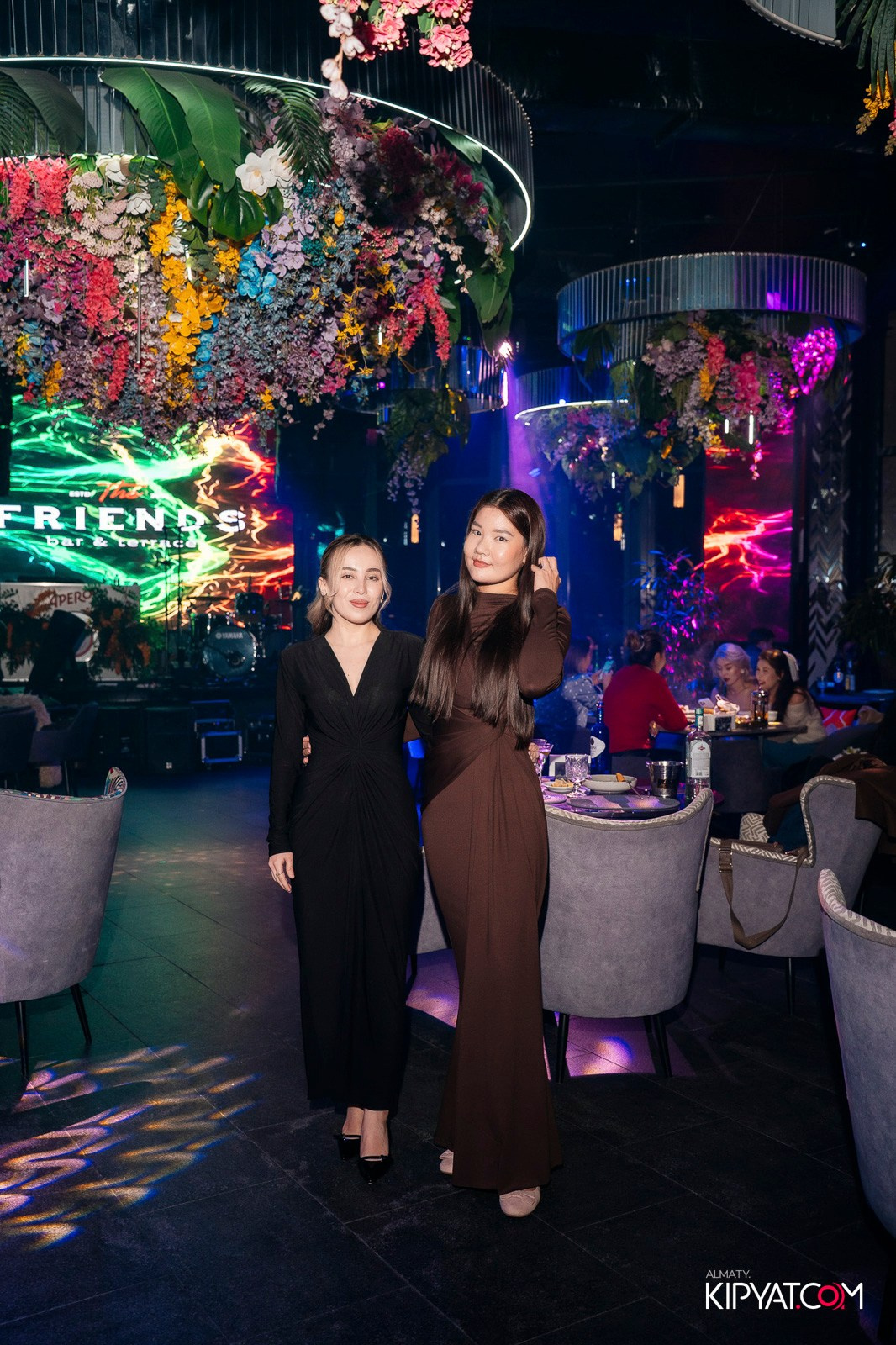 FRIENDS BAR & TERRACE. КИПЯТКОМ АЛМАТЫ!