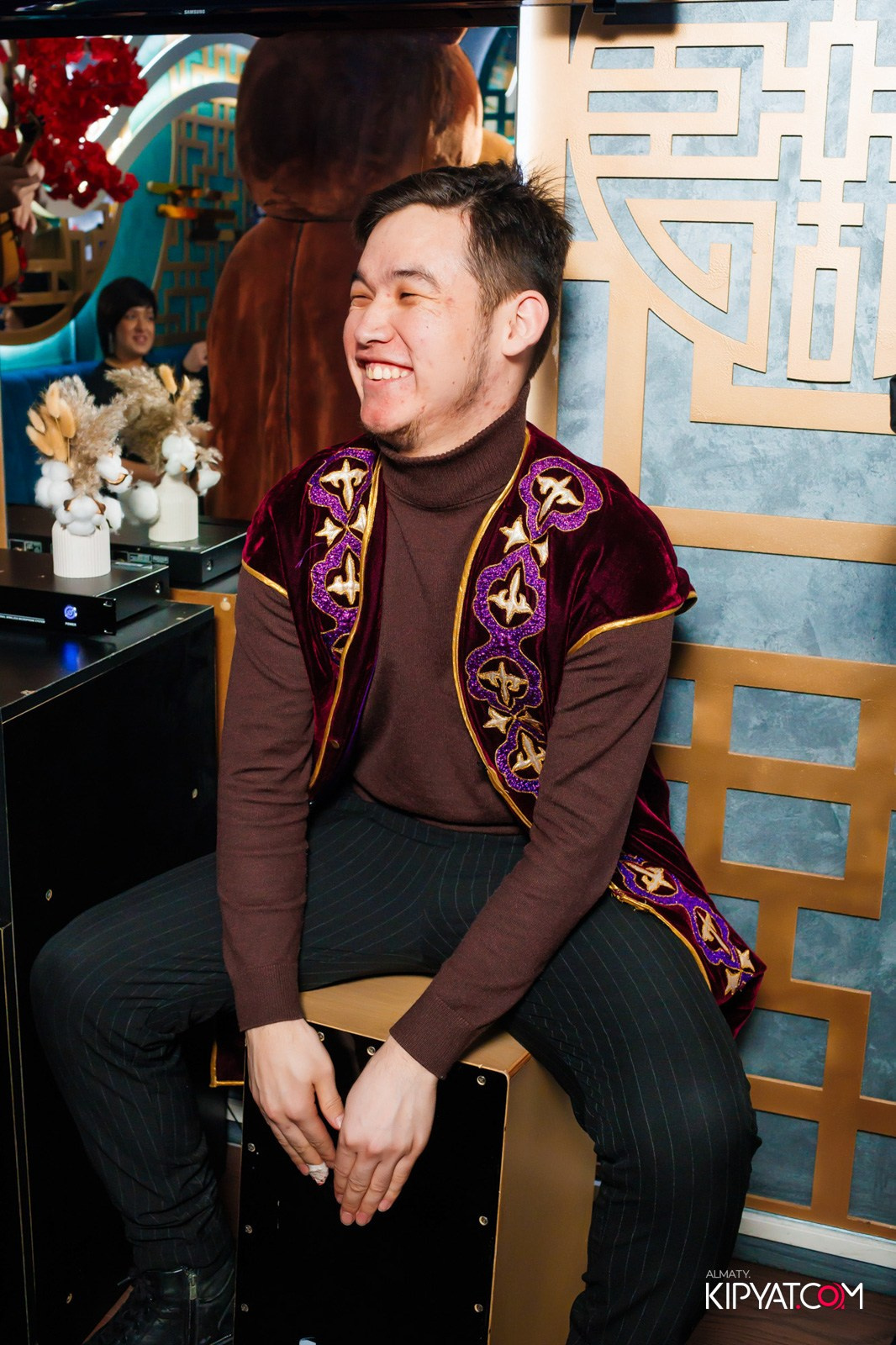 УХО И МЕДВЕДЬ НА ГАГАРИНА. КИПЯТКОМ АЛМАТЫ!