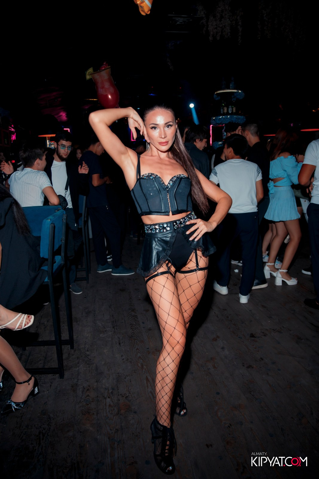 UYAT EMES BAR. КИПЯТКОМ АЛМАТЫ!