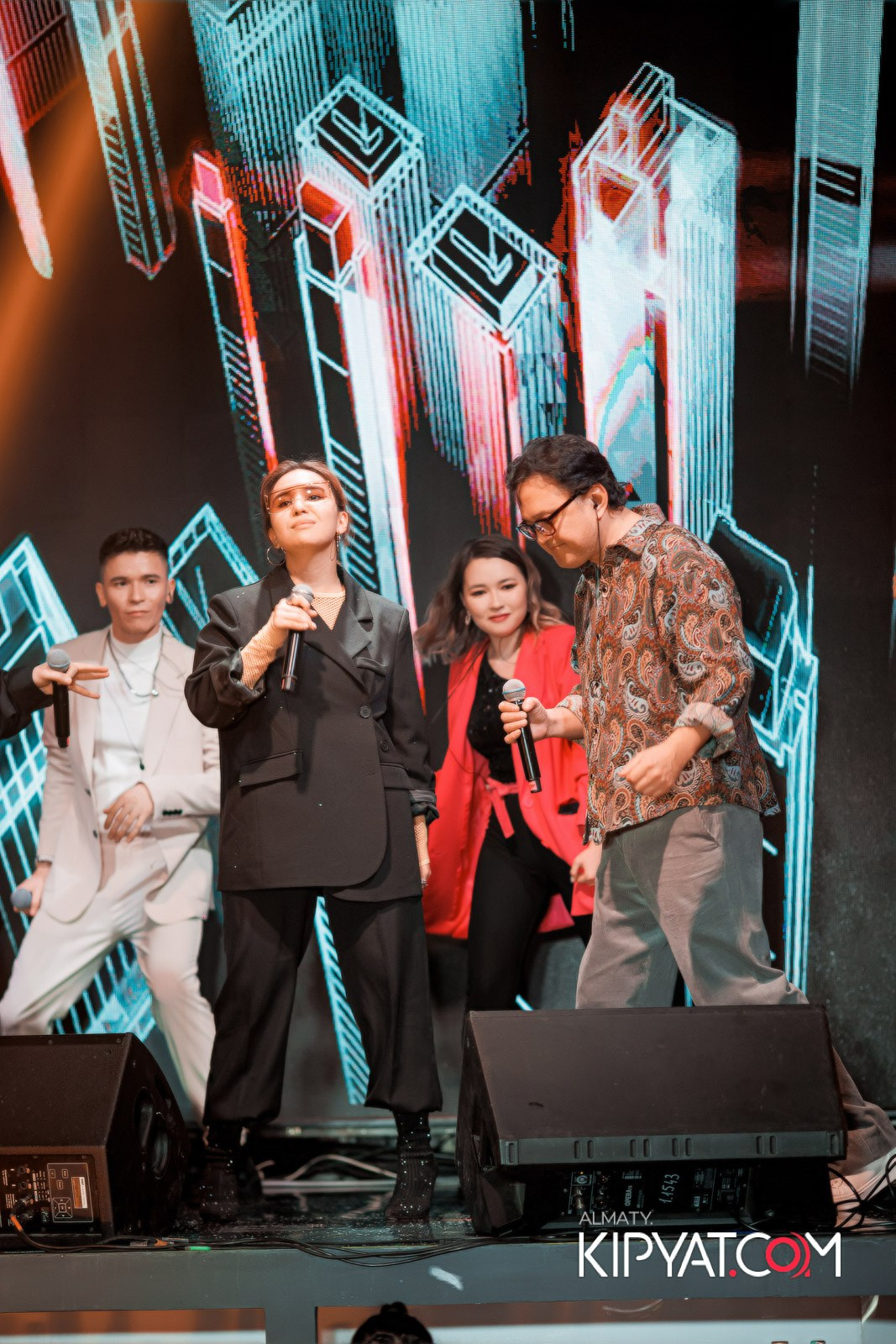 SANTA BARBARA — МЮЗИКЛ ДЖУЛИЯ. КИПЯТКОМ АЛМАТЫ!