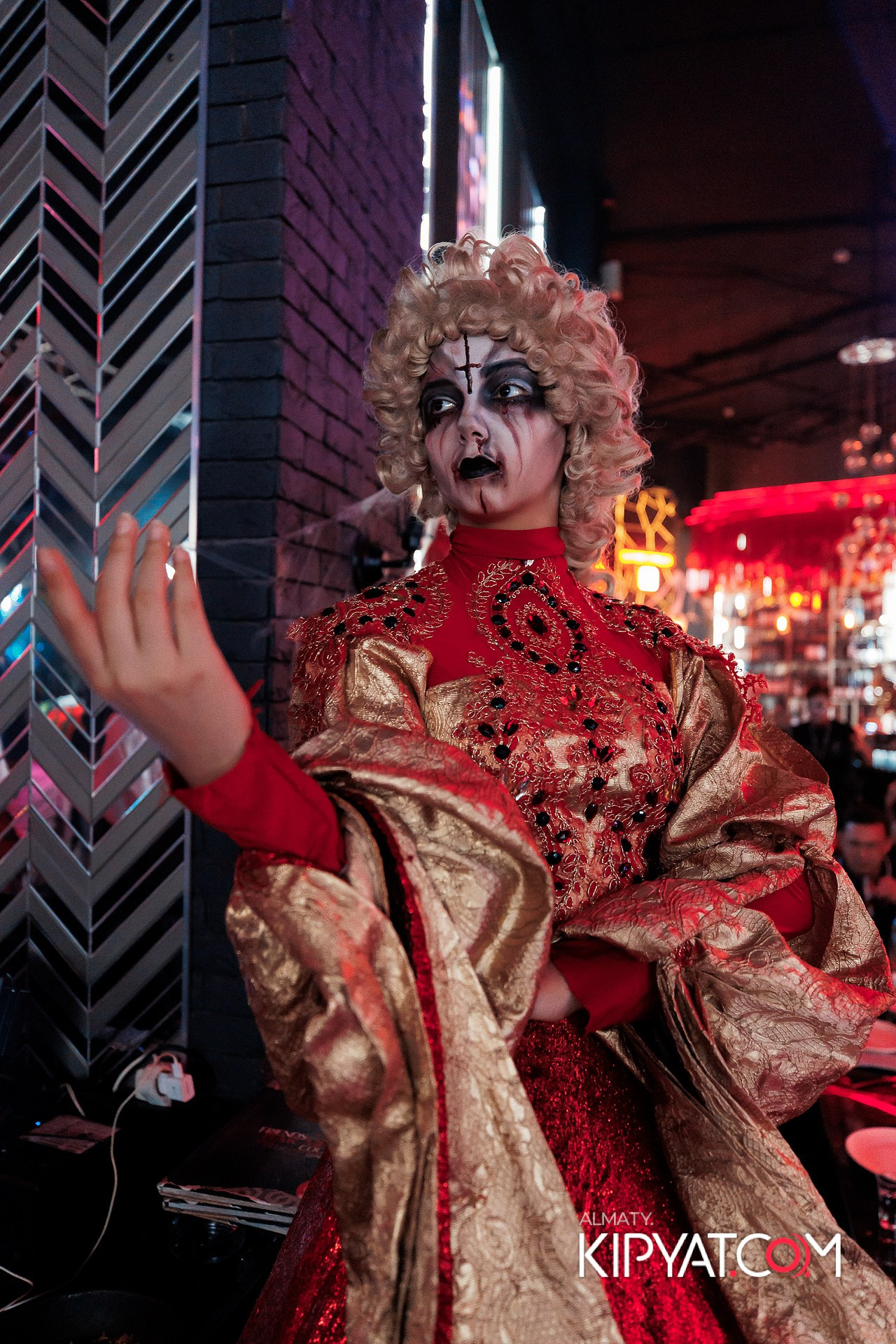 FRIENDS BAR & TERRACE. КИПЯТКОМ АЛМАТЫ! Фотосъемка мероприятий в Алматы