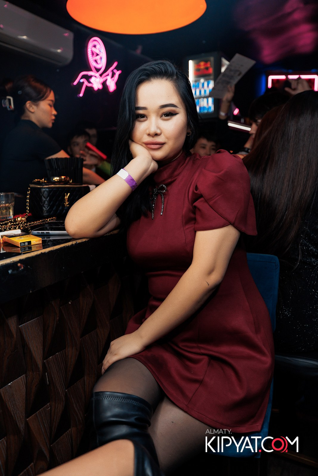 UYAT EMES BAR. КИПЯТКОМ АЛМАТЫ!