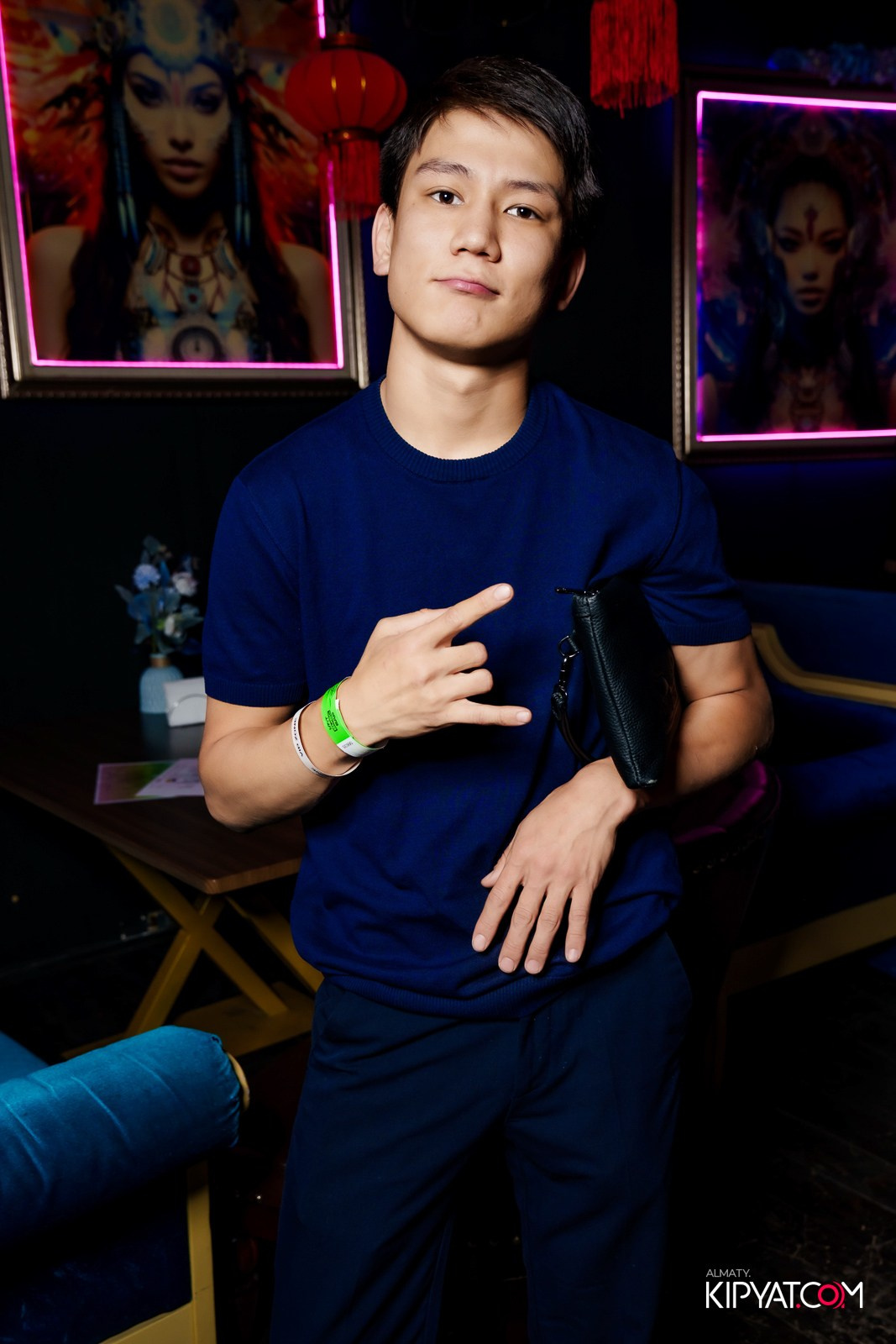 UYAT EMES BAR. КИПЯТКОМ АЛМАТЫ!