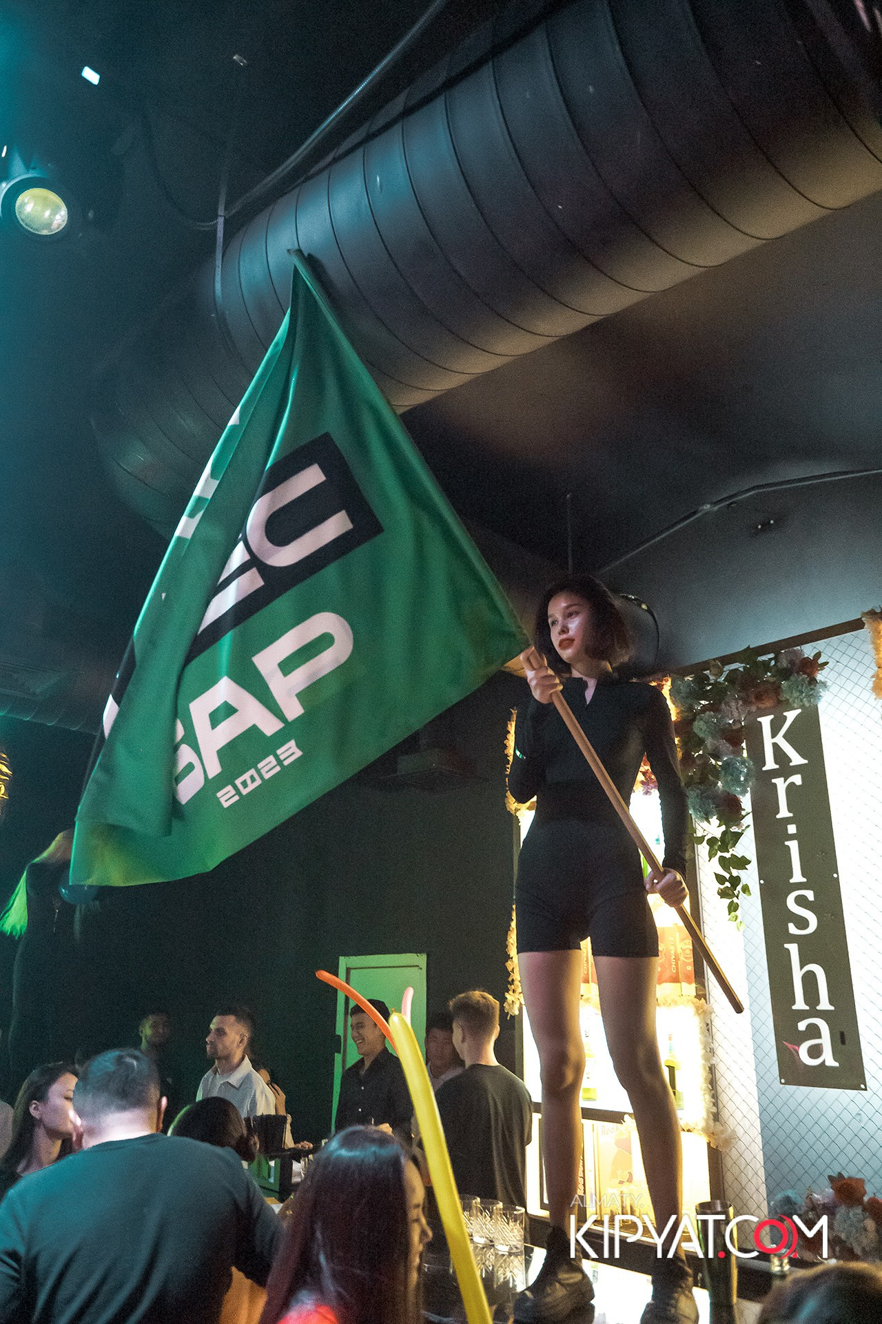 UYAT EMES BAR. КИПЯТКОМ АЛМАТЫ!