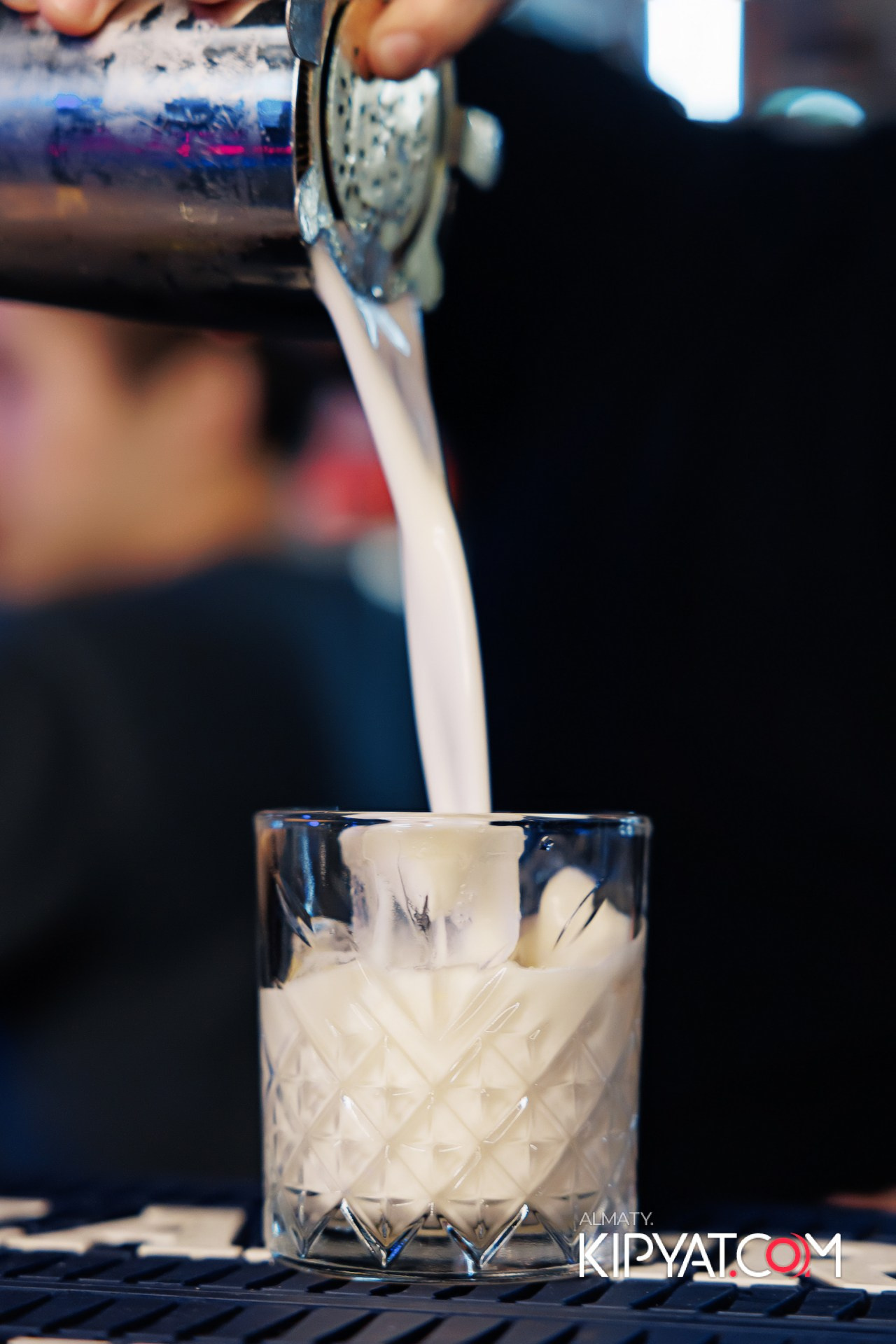 ЗАЯ, НА БИС!. КИПЯТКОМ АЛМАТЫ!