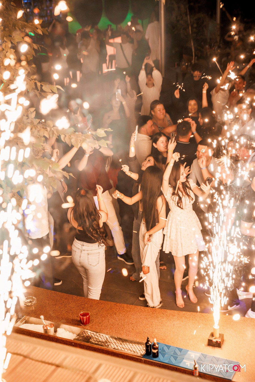 EVENT BAR. КИПЯТКОМ АЛМАТЫ!