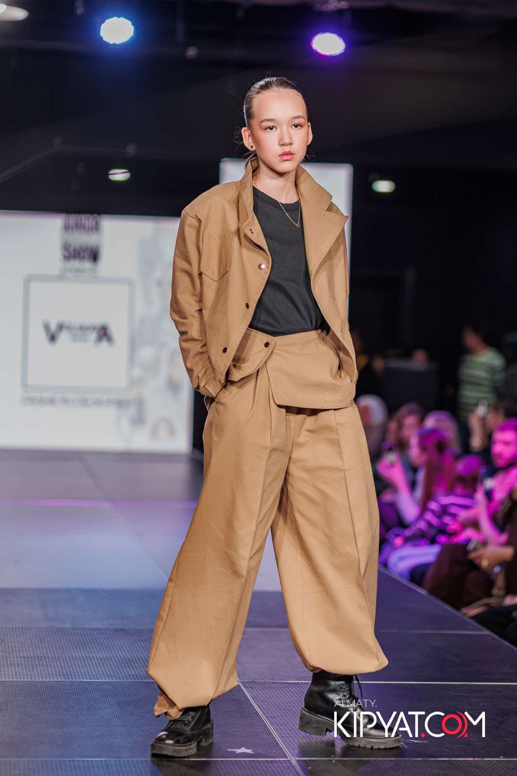 JUNIOR MODELS SHOW В РАМКАХ БЛАГОТВОРИТЕЛЬНОГО ПРОЕКТА МОДА ЗА СЧАСТЬЕ ДЕТЕЙ. КИПЯТКОМ АЛМАТЫ!